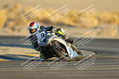 media/Nov-17-2024-CVMA (Sun) [[1fec520723]]/Race 18-Supersport Middleweight/